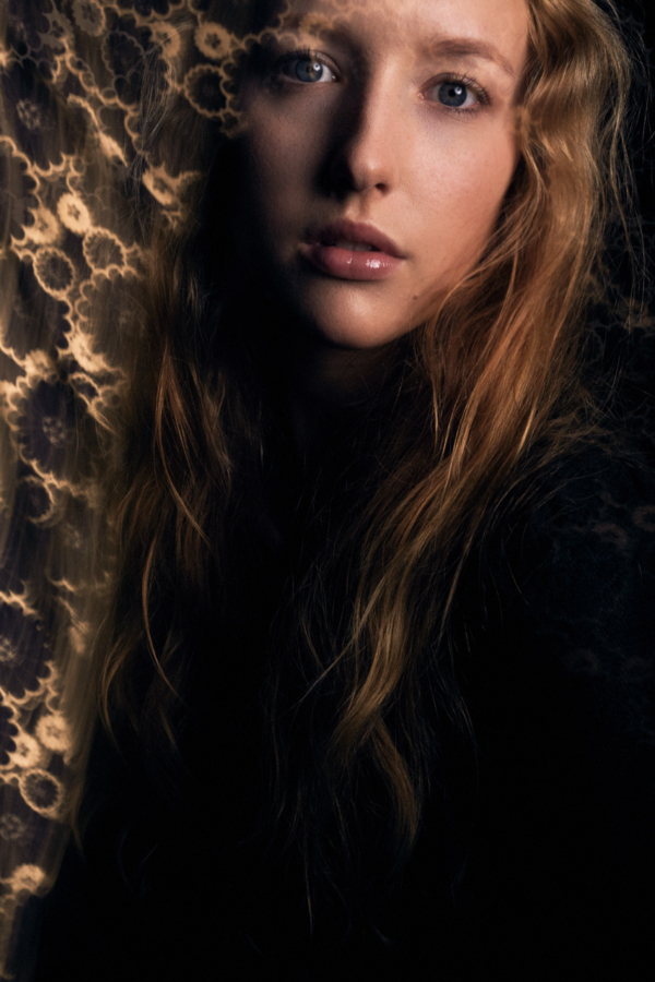 Künstlerisches Editorial Fashion Shooting Studio München