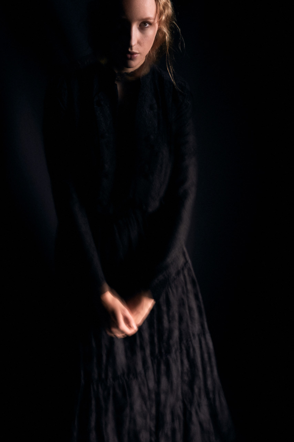 Künstlerisches Editorial Fashion Shooting Studio München