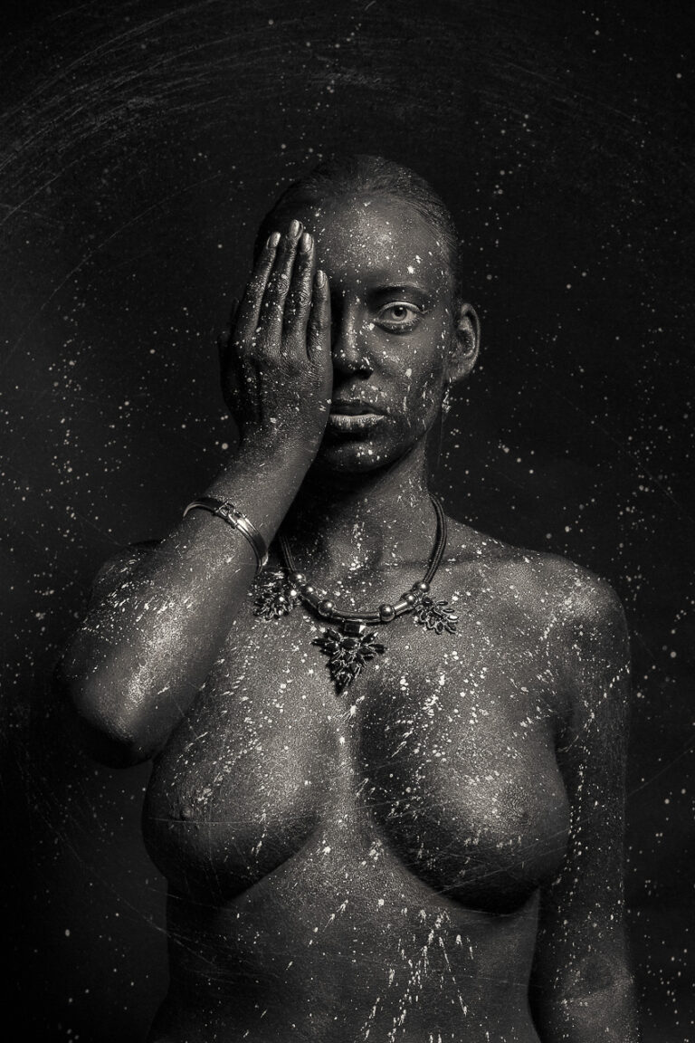 Künstlerisches Bodypainting Shooting professionelle Aufnahme