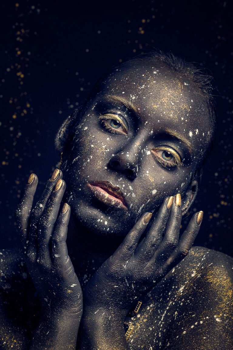 Künstlerisches Bodypainting Shooting professionelle Aufnahme