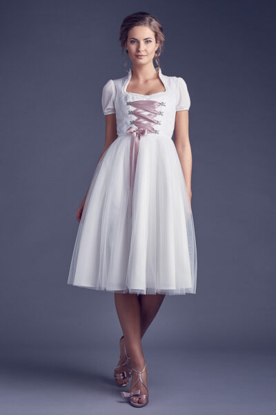 Fashion Lookbook Shooting Dirndl im Studio