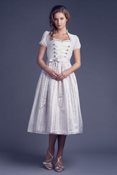 Fashion Lookbook Shooting Dirndl im Studio