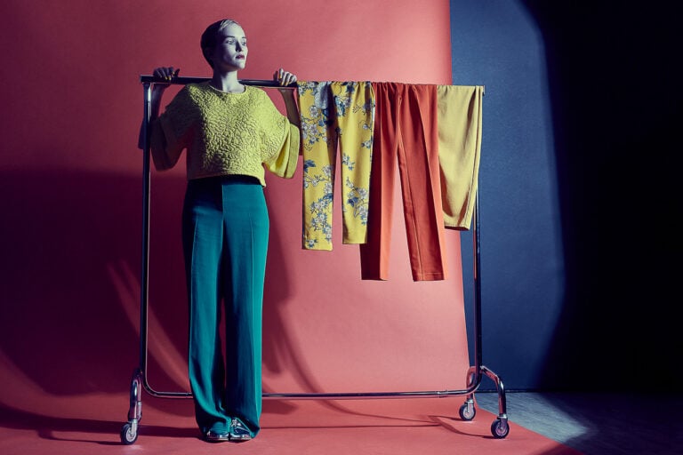 Künstlerisches Fashion Editorial Shooting kreativ