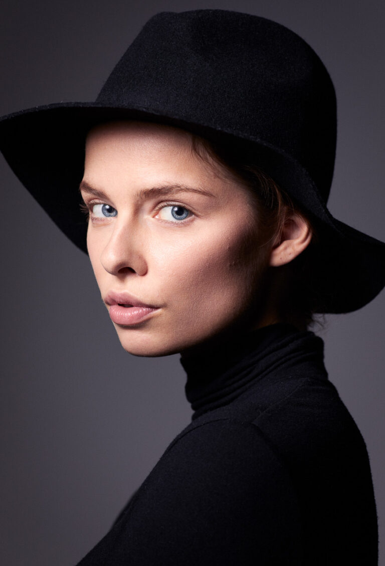 Model Fotoshooting professionell im Studio München