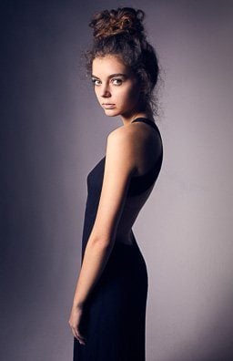 Model Sedcard Portrait
