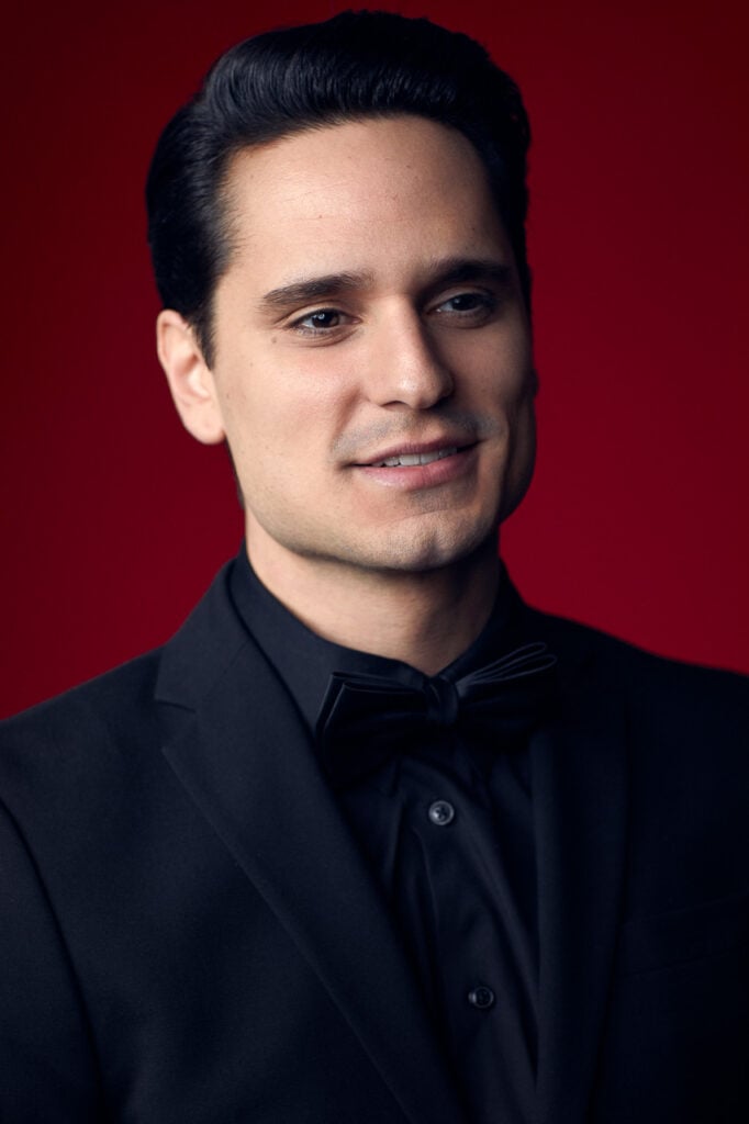 Modernes Portrait für eine Model Sedcard, fotografiert von Francesco Rizzato in München.