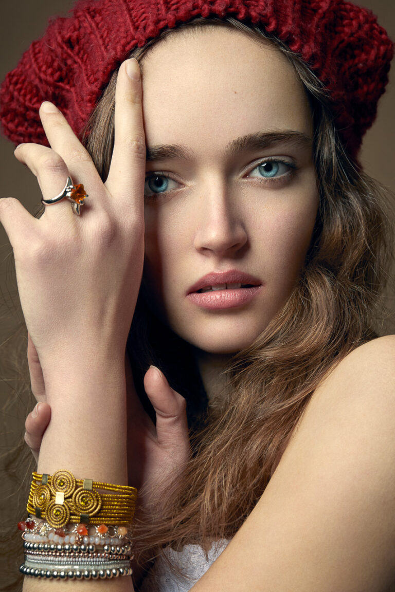 Kreatives Beauty Editorial Shooting Model Studio München