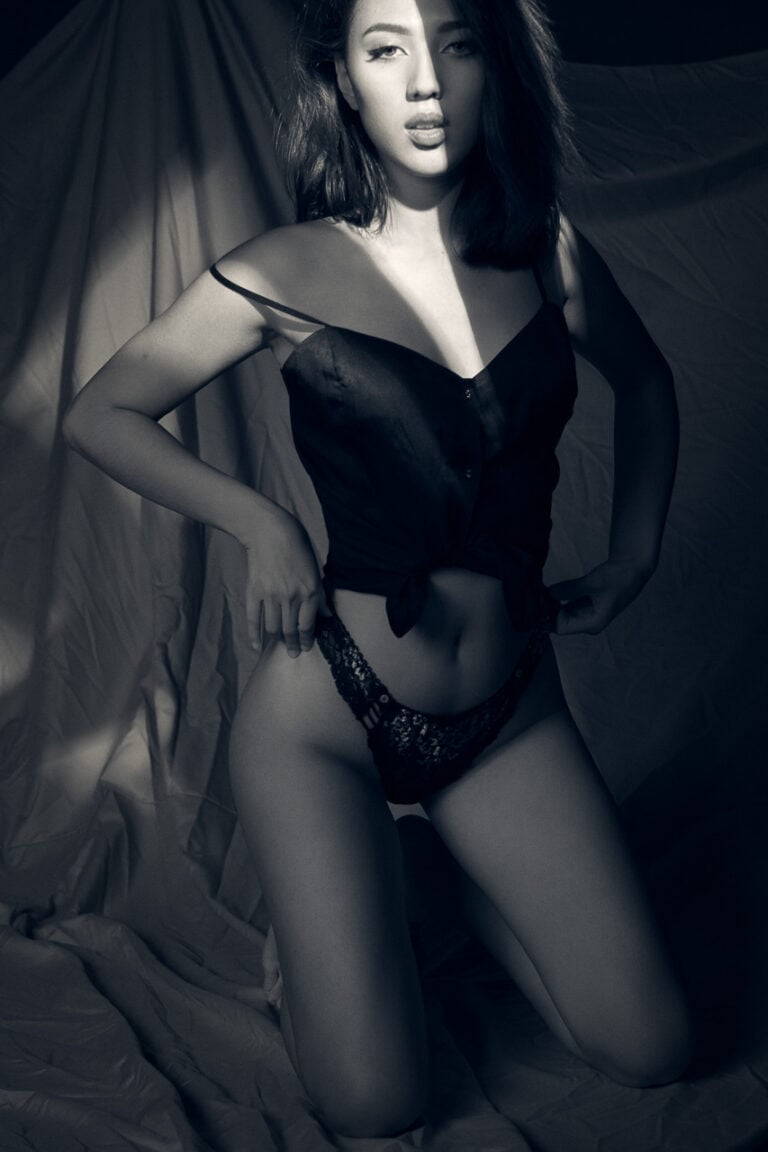 Künstlerisches Lingerie Foto kreative Studioaufnahme