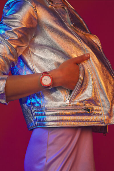 Kreative Modefotografie Frau im Studio Shooting