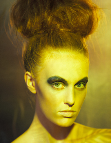 Kreatives Beauty Editorial Shooting Model Studio München