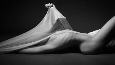 Künstlerisches Aktfoto moderne Fotografie München