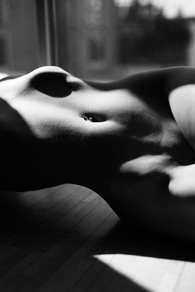 Künstlerisches Aktfoto moderne Fotografie München