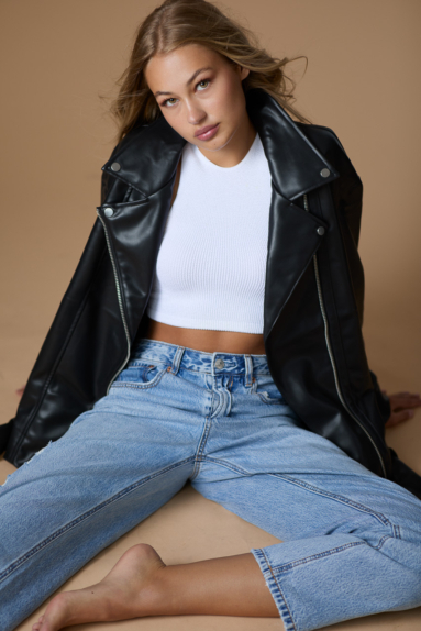 Model Sedcard Foto New Face professionelle Aufnahme München