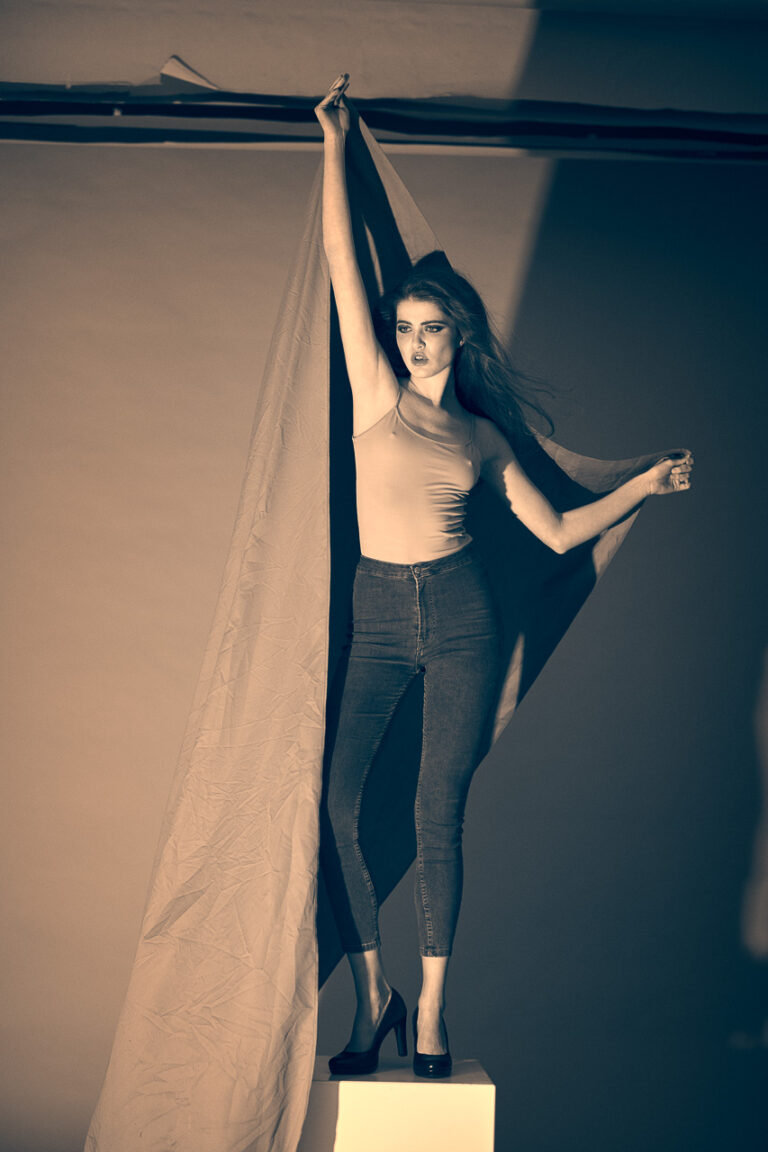 Sedcard Shooting New Face Model Studiofotografie