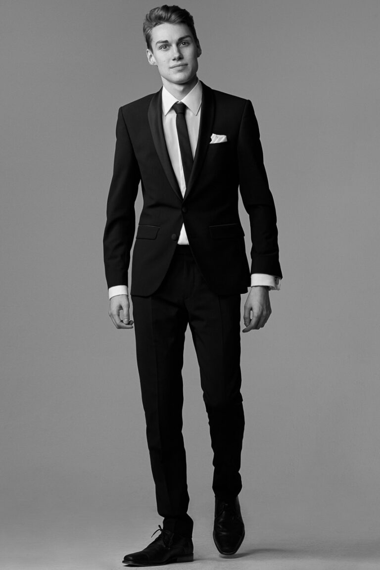 Businessfoto Mann Studioaufnahme moderne Darstellung