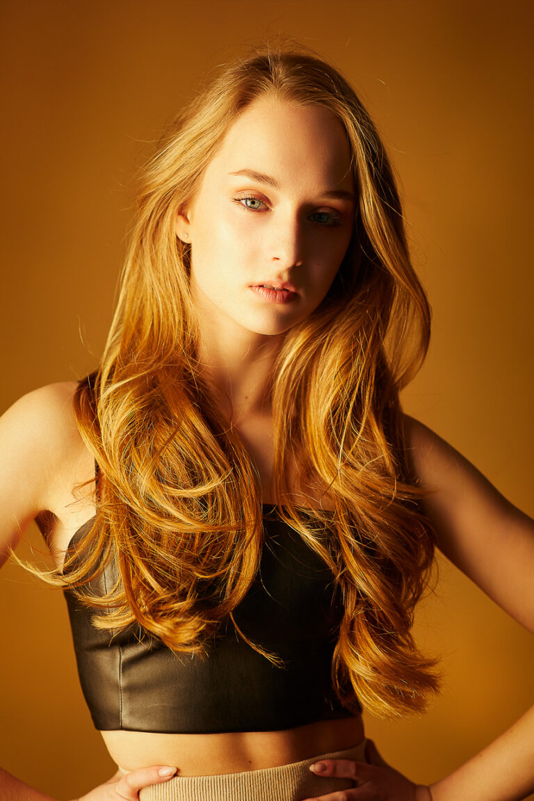 New Face Sedcard Bild kreative Model Fotografie München