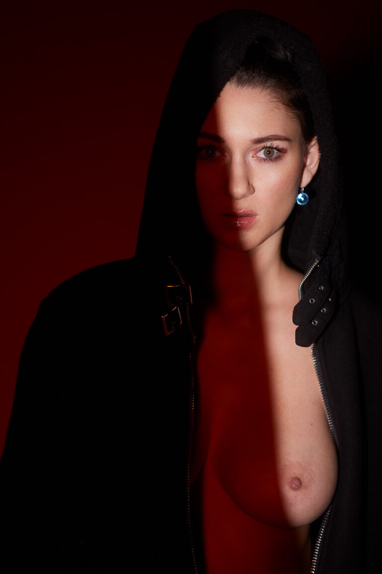 Künstlerisches Aktfoto kreative Lichtgestaltung München