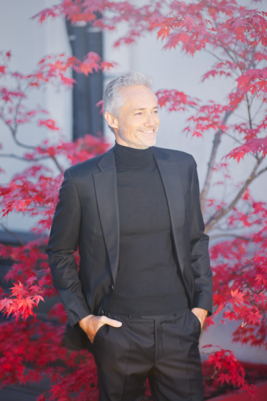 Portrait Mann Outdoor Location kreative Aufnahme