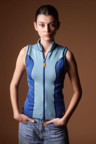 Kreatives Portrait Frau einzigartiger Look Studio oder Outdoor