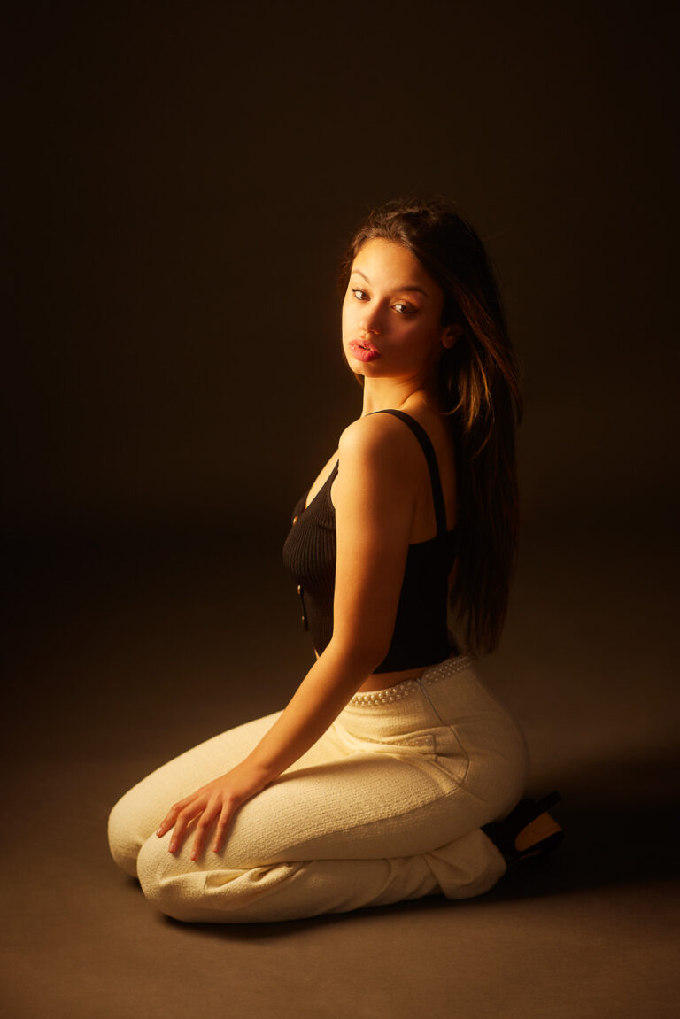 Kreatives Portrait Frau einzigartiger Look Studio oder Outdoor