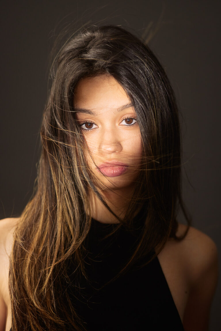 Kreatives Portrait Frau einzigartiger Look Studio oder Outdoor