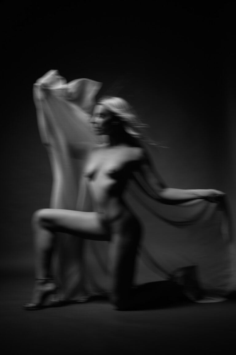 Künstlerischer Akt elegant moderne Fotografie