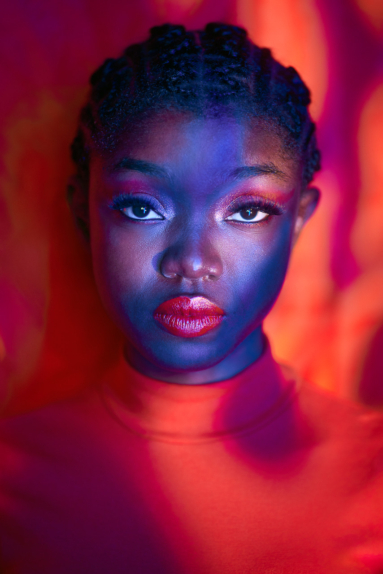 Kreatives Beauty Shoot Editorial Style Studioaufnahme